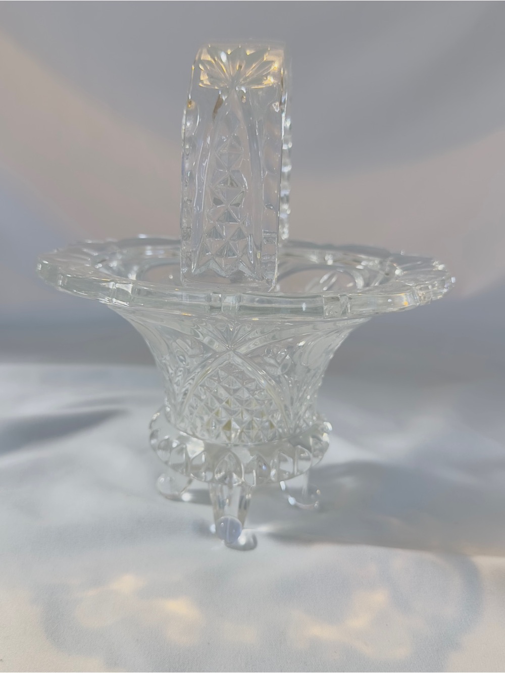 24% Lead Glass Bridal Basket Etched Handle Pineapple Diamond Point Dainty 4 Toes